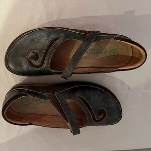 Naot Matai Black Pearl Size 38